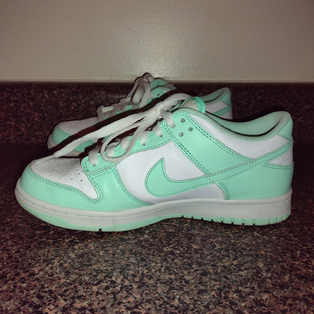 Nike Dunk Low Green Glo EUC Size 6Y